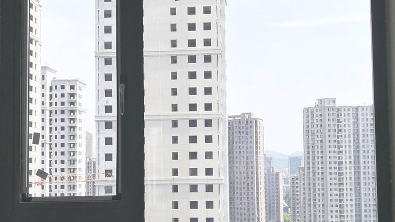在挑选师傅时，要考察其施工工艺是否规范。以下是一些关键点：