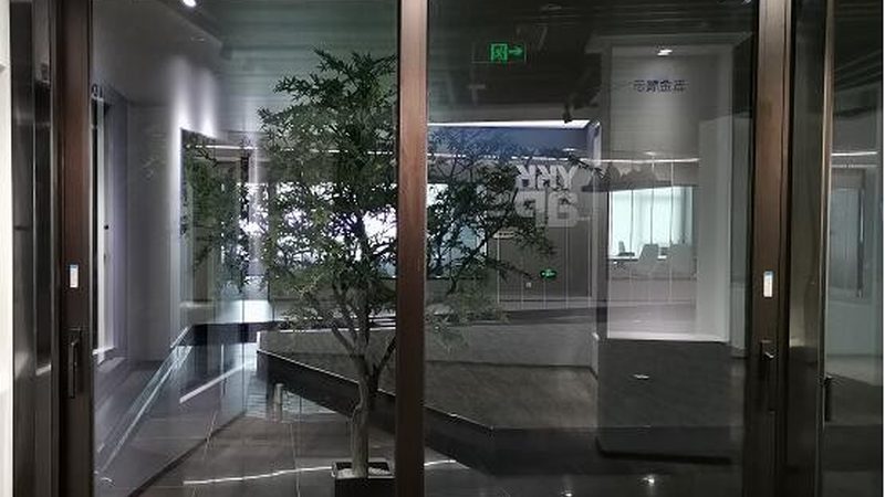 成都点式幕墙工程安装，如何确保质量与安全？**