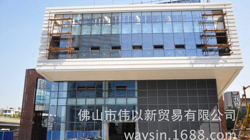 封阳台，钢化玻璃选对了吗？揭秘批发价格背后的关键因素**